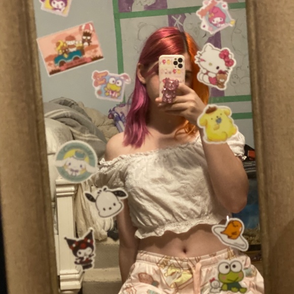 White off shoulder top - Picture 3 of 3